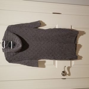 NWOT Cynthia Rowley size L long body, short sleeve sweater medium gray